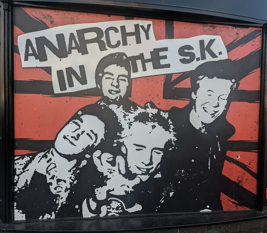 CHECKING-IN AT THE PETERSGATE&nbsp;TAP