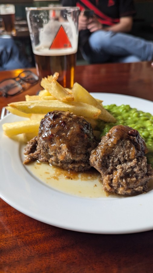 TOP 100 PUBS – THE GREYHOUND,&nbsp;HINCKLEY