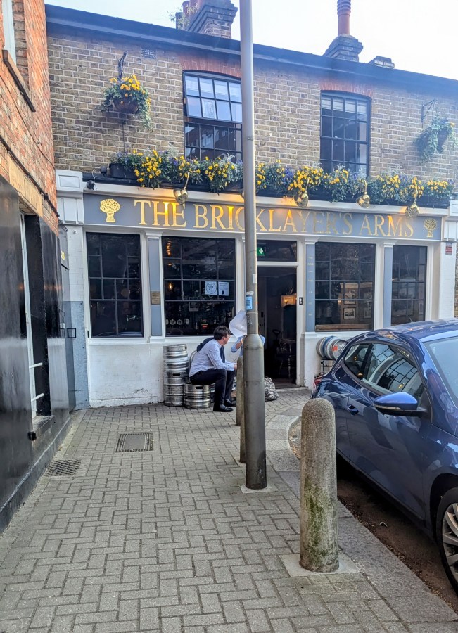 So, THIS is what Landlord should taste like. The Bricklayers Arms,&nbsp;Putney