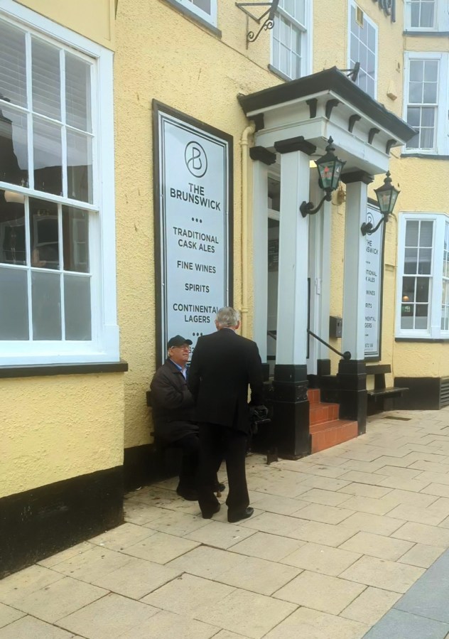 TOP 100 PUBS – THE BRUNSWICK,&nbsp;BRIDLINGTON