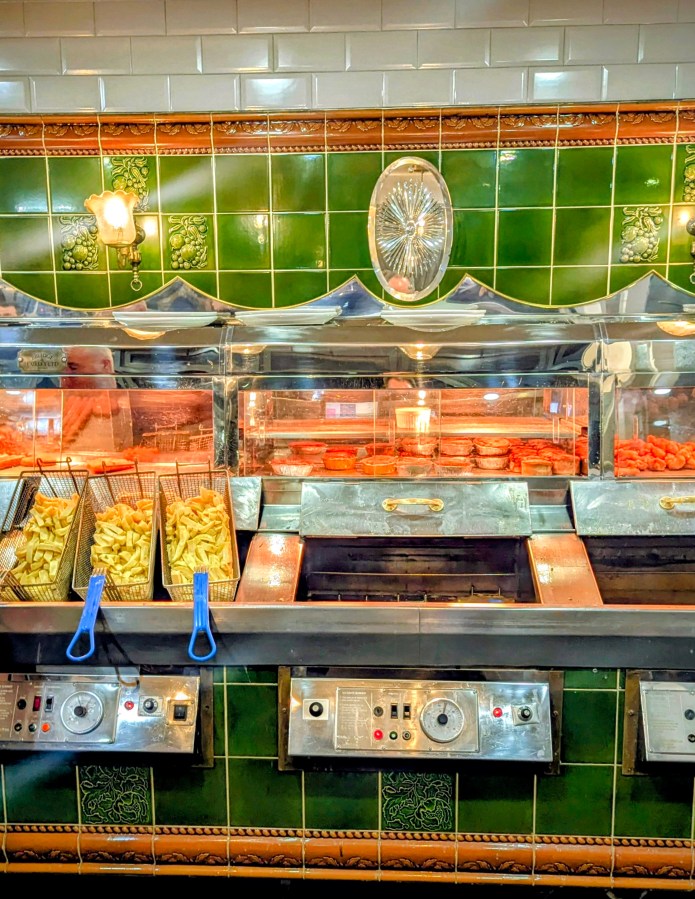 PORT STREET, TONY’S PIES AND A&nbsp;POINT