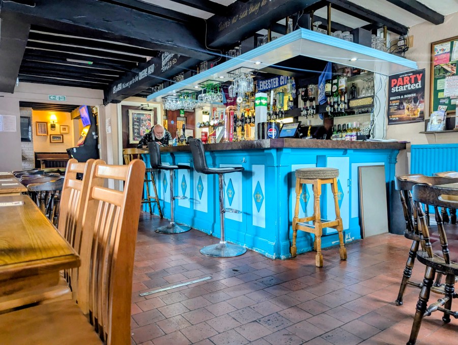 TOP PUB STOPS ON THE M1. THE QUEEN’S HEAD, MARKFIELD,&nbsp;J.22